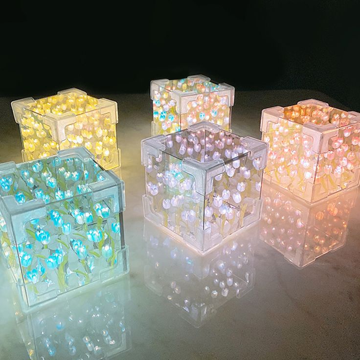 Cubo de Tulipanes Infinitos
